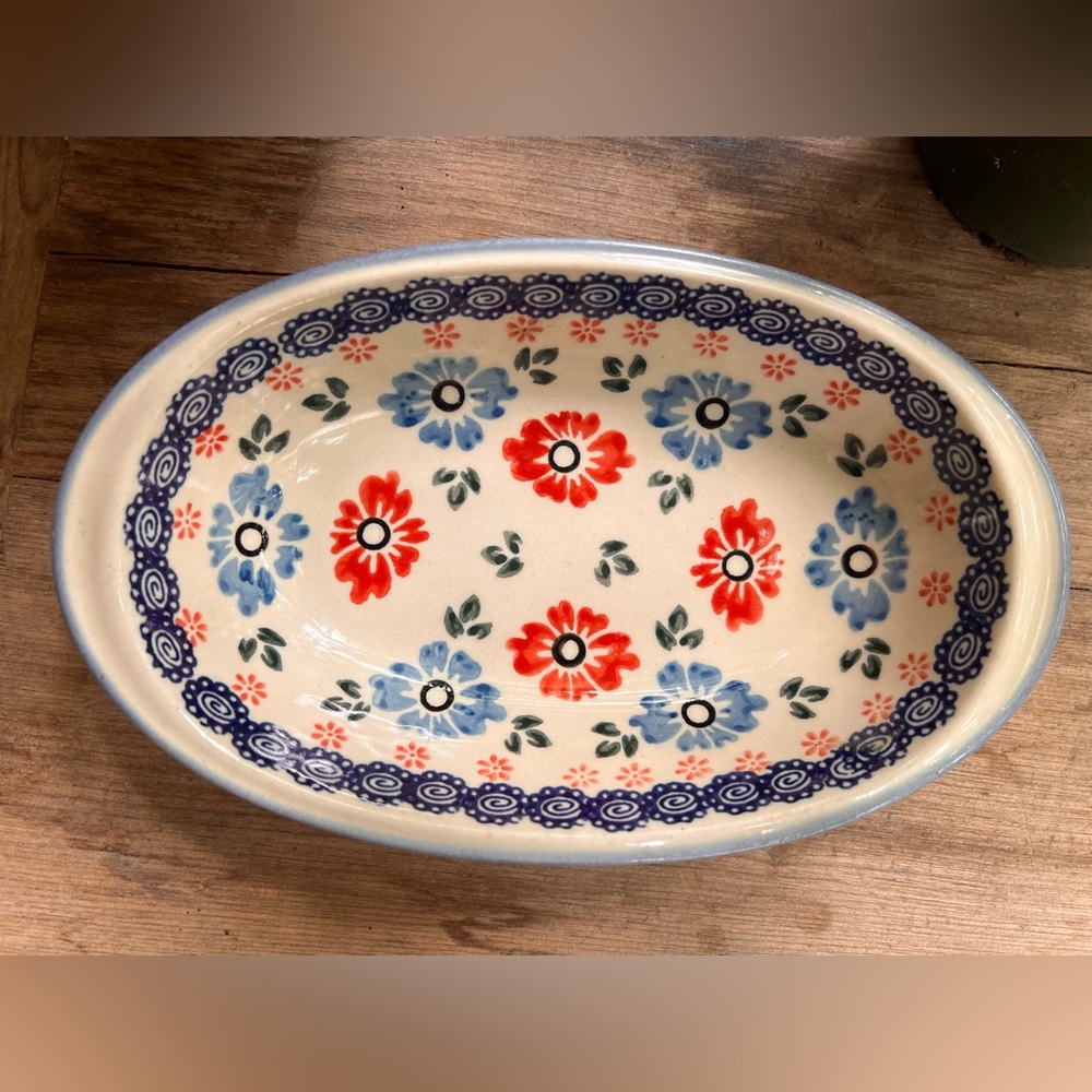 Polish pottery